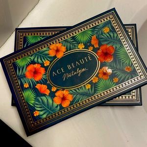 Eyeshadow palette